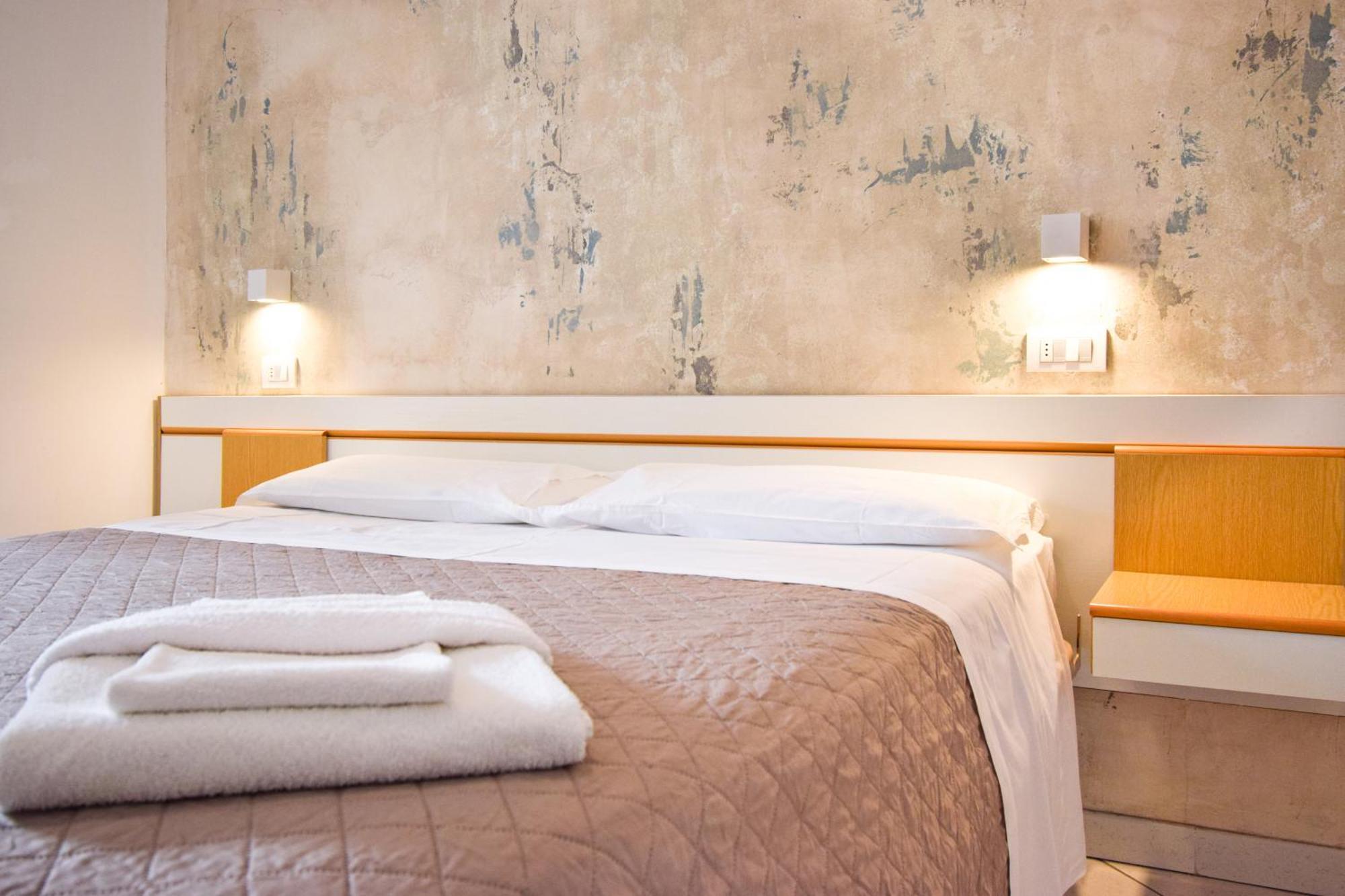 Hotel Giulio Cesare Cattolica Eksteriør billede